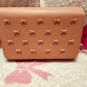 Betsey Johnson Dusty Rose Bows Print Crossbody Bag Purse Wallet-NWT Retail$88